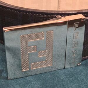 Fendi Vintage Leather Reversible Belt Dark Navy Blue/ Black & White Size 48
